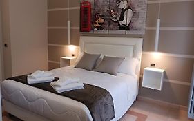 Mr Living Bed & Breakfast